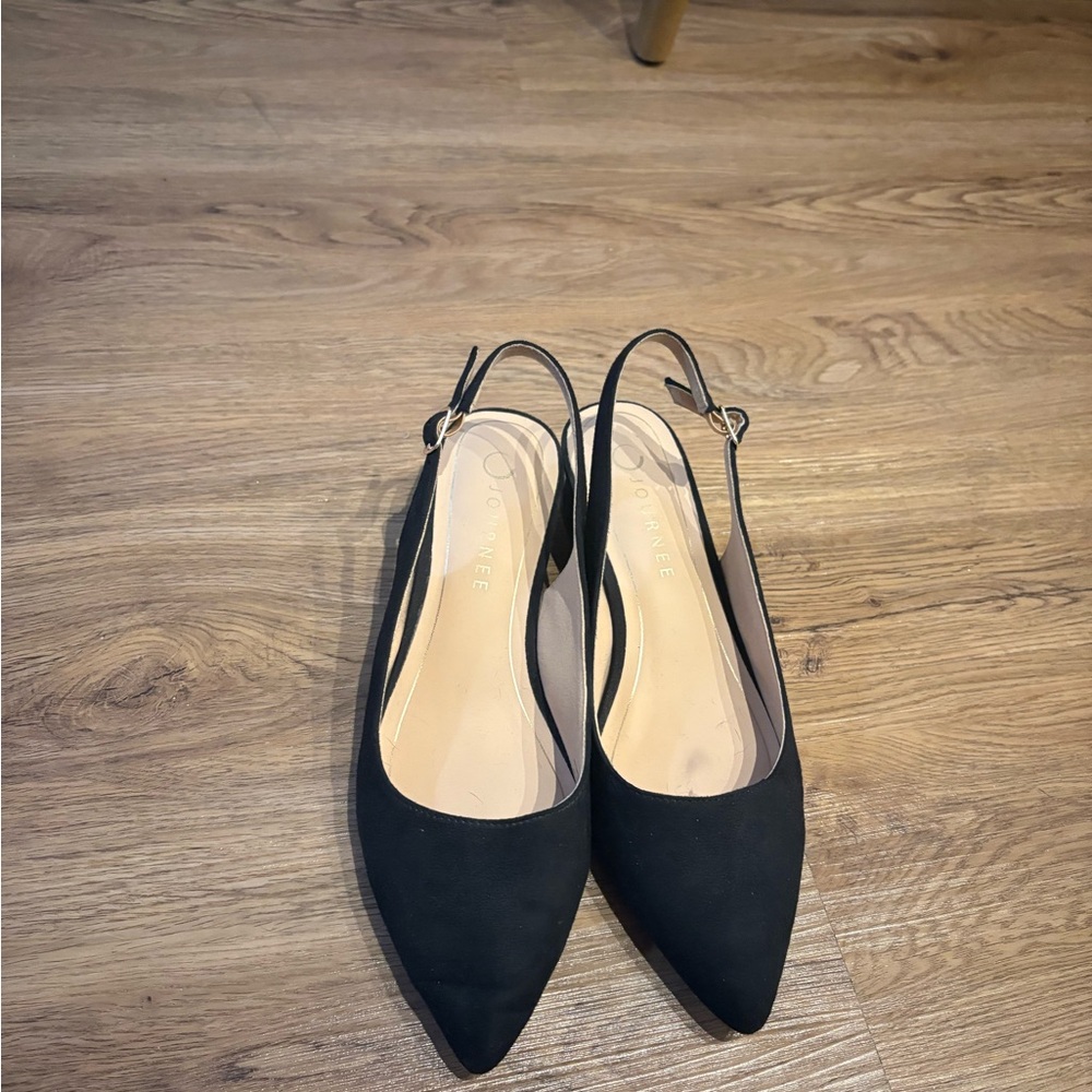 Journee Collection Black Pointed Slingback Pumps